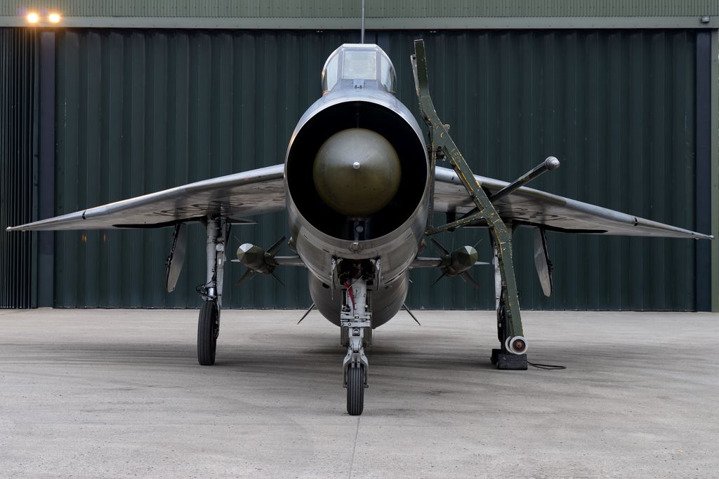 http://i910.photobucket.com/albums/ac307/hydealfred/Bruntingthorpe%20Feb%202013/DSC_2957_zpsa326cb19.jpg