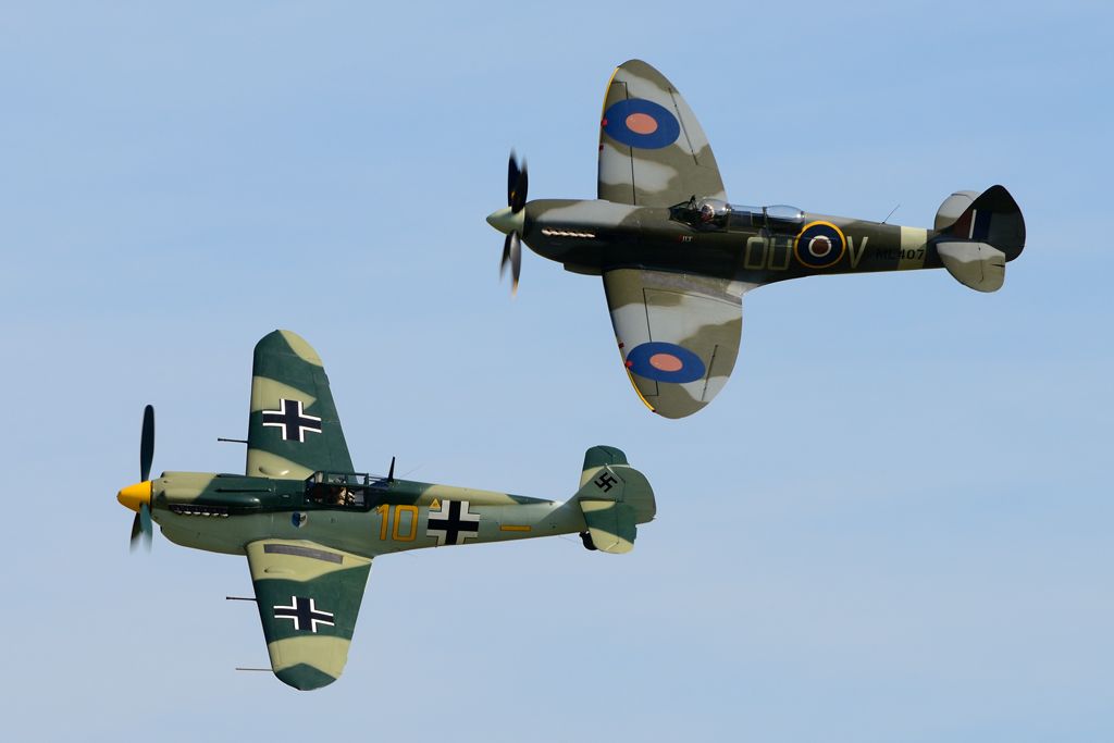 http://i910.photobucket.com/albums/ac307/hydealfred/Duxford%20Spring%20Airshow/DSC_2166a_zpsdd8672eb.jpg