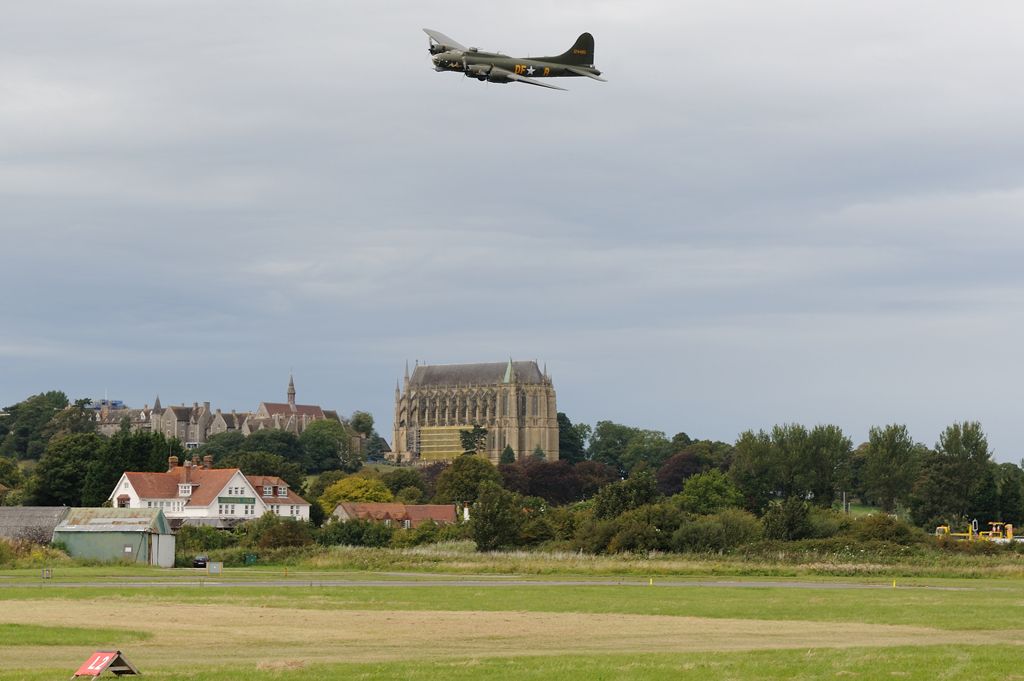http://i910.photobucket.com/albums/ac307/hydealfred/Shoreham-20-Aug-2011.jpg