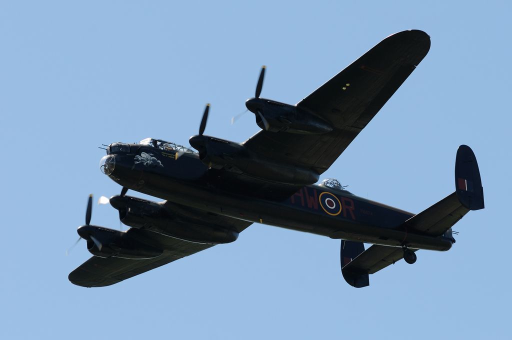 http://i910.photobucket.com/albums/ac307/hydealfred/Wellesbourne/DSC_7698.jpg