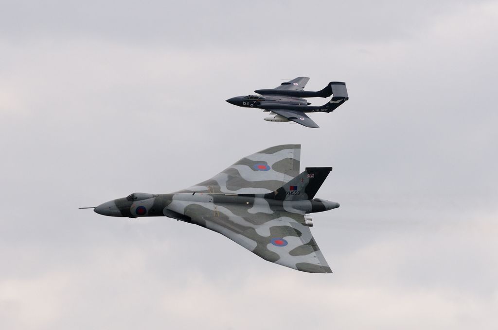 http://i910.photobucket.com/albums/ac307/hydealfred/Yeovilton%202011/Yeovilton%202011%20-%202/DSC_7960.jpg