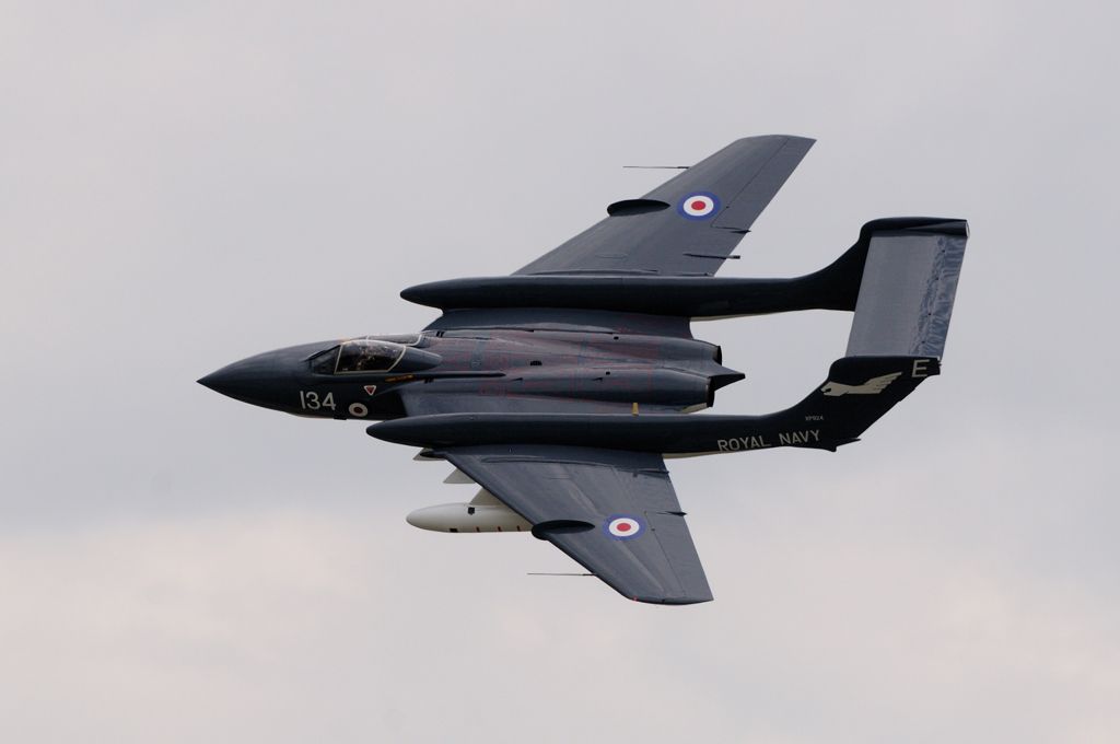 http://i910.photobucket.com/albums/ac307/hydealfred/Yeovilton%202011/Yeovilton%202011%20-%202/DSC_7969.jpg