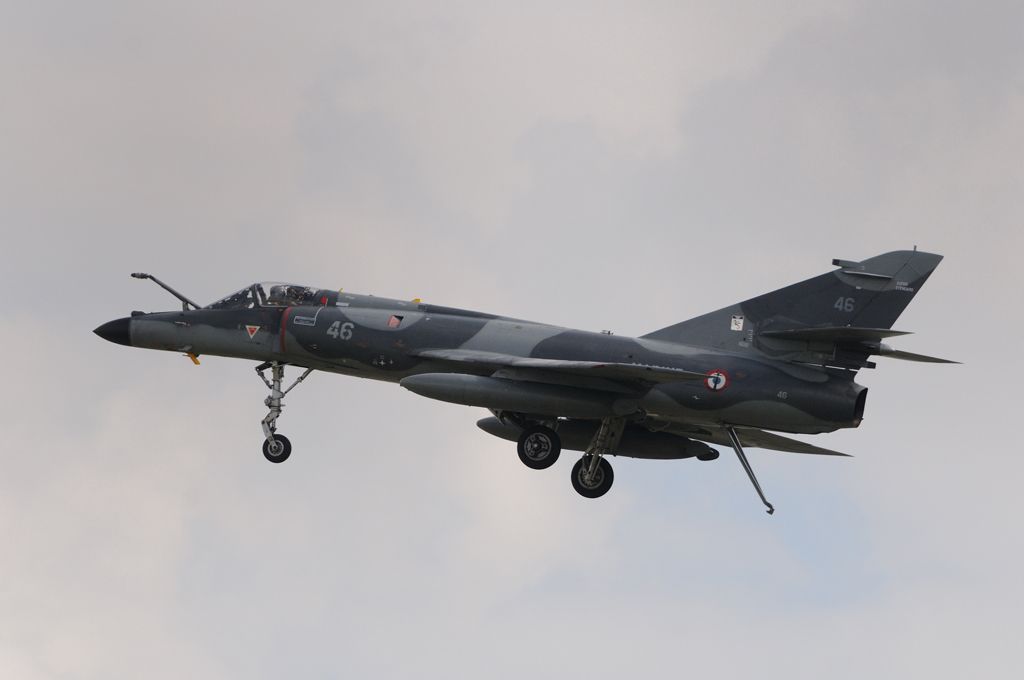 http://i910.photobucket.com/albums/ac307/hydealfred/Yeovilton%202011/Yeovilton%202011%20-%202/DSC_8029.jpg